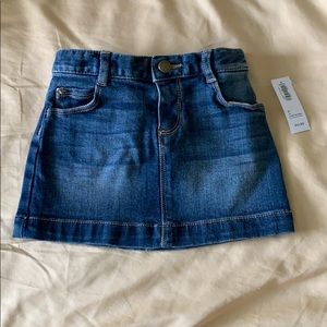 NWT Child’s Old Navy Denim Skirt (2T)
